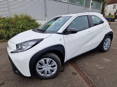 Neu Toyota Aygo X Business Edition 72 PS (52 kW) 2025 Weiß SUV