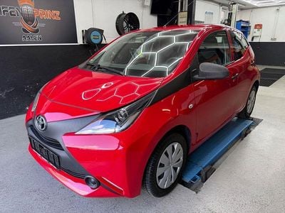 Usata Toyota Aygo 69 CV (50 kW) 2017 Rosso Utilitaria