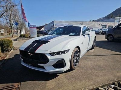 Gebraucht Ford Mustang GT Fastback 446 PS (328 kW) 2024 Oxford white Coupé