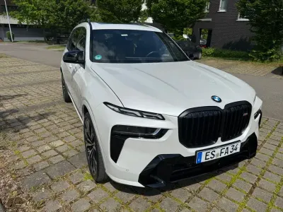 Gebraucht BMW X7 M Sport 530 PS (389 kW) 2023 Weiß SUV