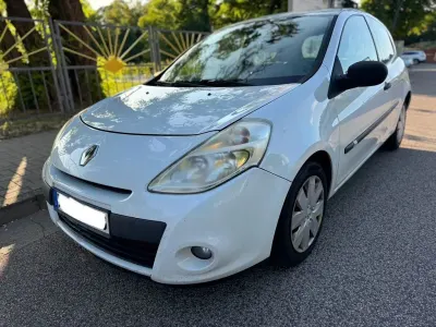 Gebraucht Renault Clio II Expression 75 PS (55 kW) 2011 Weiß Limousine