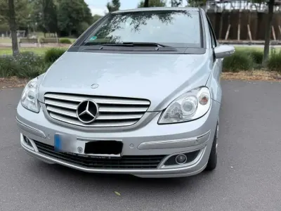 Gebraucht Mercedes B200 136 PS (100 kW) 2006 Grau Van / Kleinbus