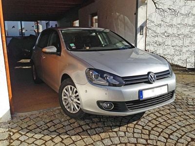 Gebraucht VW Golf VI Team 105 PS (77 kW) 2010 Silber Kleinwagen