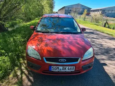 Brugt Ford Focus 105 HK (77 kW) 2007 Rød Sedan