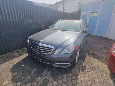 Gebraucht Mercedes E220 170 PS (125 kW) 2012 Grau Kombi
