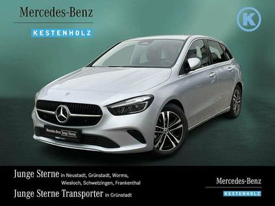 Używany Mercedes B200 Progressive 163 KM (119 kW) 2024 Srebrny Minivan