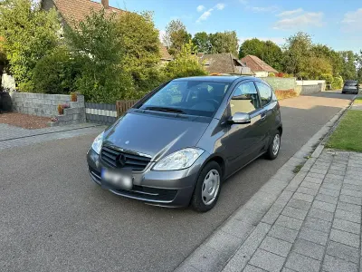 Gebraucht Mercedes A160 95 PS (69 kW) 2010 Grau Limousine