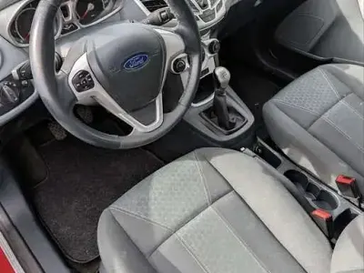 Gebraucht Ford Fiesta Titanium 97 PS (71 kW) 2009 Rot Kleinwagen