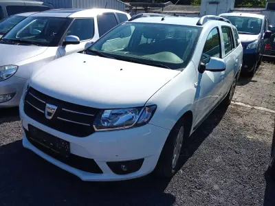 Gebraucht Dacia Logan Lauréate 90 PS (66 kW) 2016 Gletscherweiss Kombi