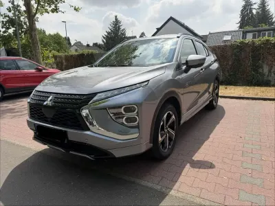 Gebraucht Mitsubishi Eclipse Cross Plus 98 PS (72 kW) 2022 Grau SUV