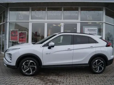 Używany Mitsubishi Eclipse Cross Plus 188 KM (138 kW) 2022 Biały SUV