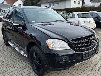 Gebraucht Mercedes ML320 211 PS (155 kW) 2007 Schwarz SUV