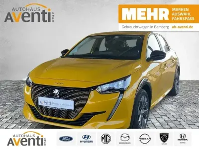 Gebraucht Peugeot e-208 Active 100 kW (136 PS) 2022 Gelb Kleinwagen