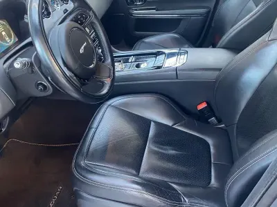 Second-hand Jaguar XJ Luxury 275 CP (202 kW) 2014 Gri Berlinǎ
