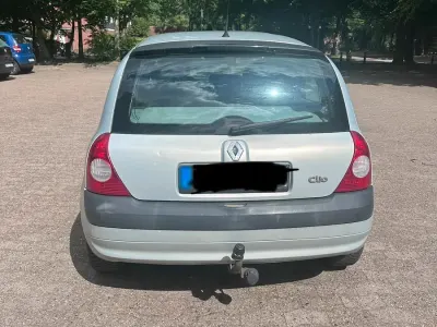 Gebraucht Renault Clio 75 PS (55 kW) 2005 Grau Kleinwagen