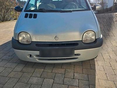Second-hand Renault Twingo 58 CP (42 kW) 2004 Gri Hatchback