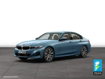 Gebraucht BMW 330e 292 PS (214 kW) 2025 Blau Limousine