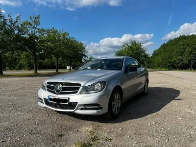Gebraucht Mercedes C250 204 PS (150 kW) 2011 Silber Coupé