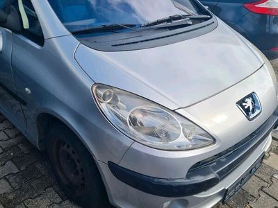 gebraucht Peugeot 1007 diesel neue tűv