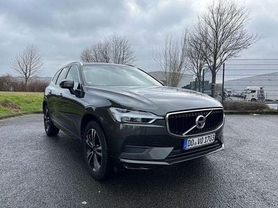 Gebraucht Volvo XC60 Momentum 250 PS (183 kW) 2018 Pine grey / metallic SUV