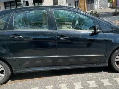 Gebraucht Mercedes B200 136 PS (100 kW) 2008 Schwarz Van / Kleinbus