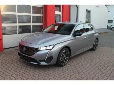 Gebraucht Peugeot 308 Allure 131 PS (96 kW) 2023 Lack grau artense/typ aussenve Limousine