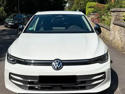 Gebraucht VW Golf VIII Goal 150 PS (110 kW) 2025 Weiß Limousine