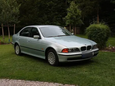Gebraucht BMW 520 110 PS (80 kW) 1996 Silber Limousine