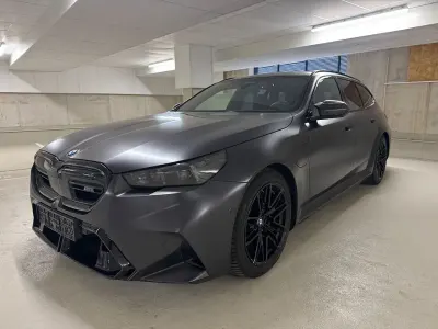 Begagnad BMW M5 Sport Line 727 HK (534 kW) 2025 Svart Kombi