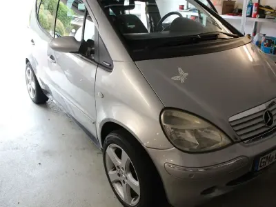 Gebraucht Mercedes A190 Avantgarde 125 PS (91 kW) 2001 Silber Kleinwagen