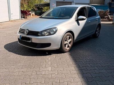 Usata VW Golf VI 80 CV (58 kW) 2009 Argento Utilitaria