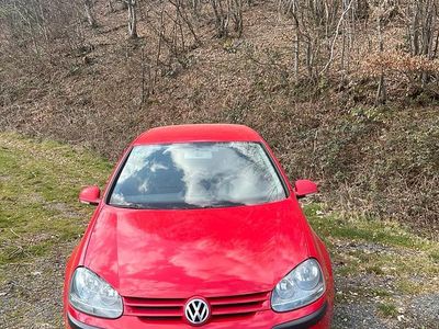 Gebraucht VW Golf IV 75 PS (55 kW) 2005 Rot Kleinwagen