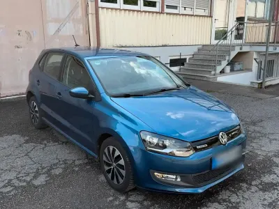 Gebraucht VW Polo 75 PS (55 kW) 2015 Blau Kleinwagen