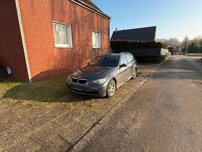Grau Gebraucht 2006 BMW 320 Kombi | 2.200 € (Fairer Preis)