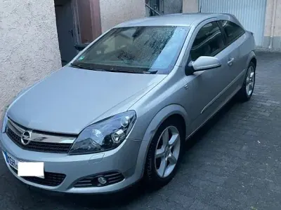 Gebraucht Opel Astra GTC 140 PS (102 kW) 2008 Gold Coupé