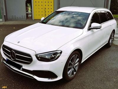 Weiß Gebraucht 2023 Mercedes E220 Avantgarde Kombi | 39.900 € (Etwas zu teuer)