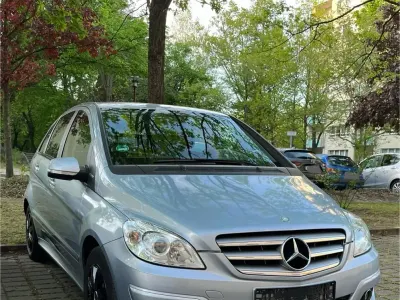Gebraucht Mercedes B150 95 PS (69 kW) 2009 Andere farben Van / Kleinbus