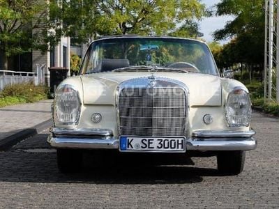 Gebraucht Mercedes W112 SE 170 PS (125 kW) 1966 Andere farbe Cabrio