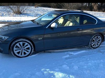 Gebraucht BMW 325 Exclusive 218 PS (160 kW) 2011 Grau Coupé