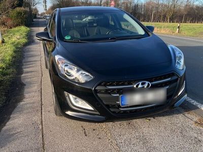 gebraucht Hyundai i30 blue 1.6 / 2.Hand/ Navi/ Tempomat Vollaus.