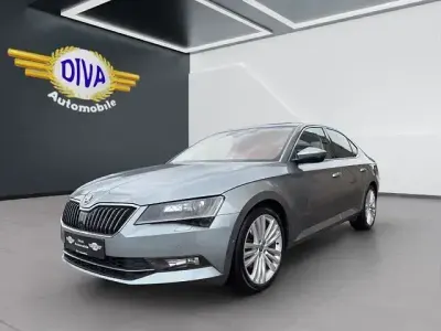 Gebraucht Skoda Superb Style 150 PS (110 kW) 2016 Grau Limousine