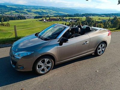 Beige Gebraucht 2010 Renault Mégane Cabriolet Dynamique Cabrio | 5.700 € (Etwas zu teuer)