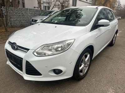 Gebraucht Ford Focus Trend 125 PS (91 kW) 2013 Weiß Limousine