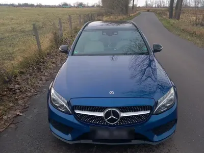 Używany Mercedes C220 170 KM (125 kW) 2017 Niebieski Kombi