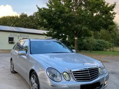Gebraucht Mercedes E220 Avantgarde 170 PS (125 kW) 2008 Silber Kombi