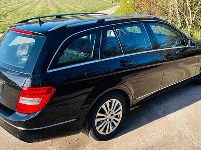 Gebraucht Mercedes C180 Elegance 156 PS (114 kW) 2013 Schwarz Kombi