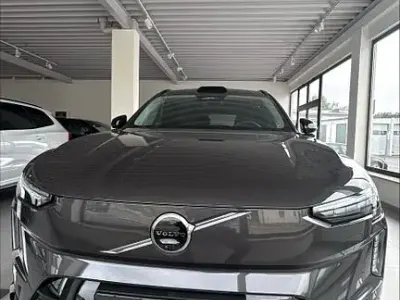 Neu Volvo EX90 Performance 380 kW (517 PS) 2026 Grau SUV