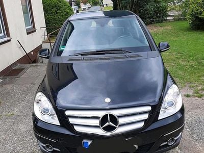 Mercedes B200