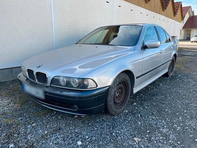 Second-hand BMW 525 M Sport 192 CP (141 kW) 2001 Argintiu Berlinǎ