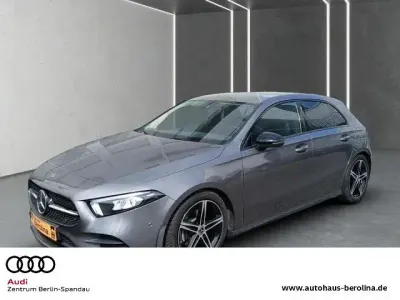 Gebraucht Mercedes A200 AMG line 163 PS (119 kW) 2018 Grau Limousine